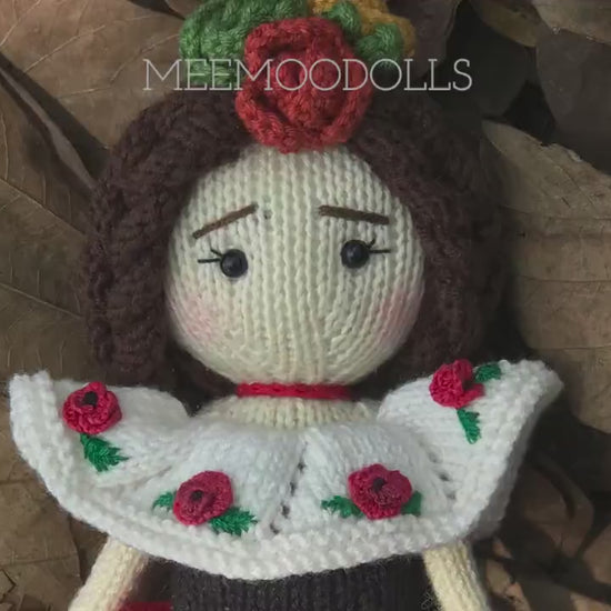 Señorita Fridita Doll. Female Artist Icon. Knitting Toy Pattens. Meemoodolls.